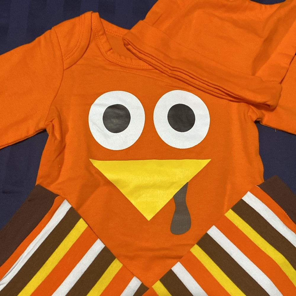 Brand new, Turkey outfit for baby, Size 6-12 months (80)
